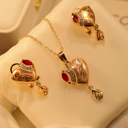 Beautiful Design GoldPlated Heart Necklace Set